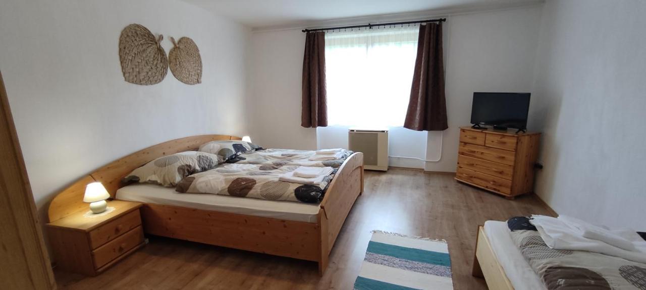 Andrea Vendeghaz Vila Egerszolat Exterior foto